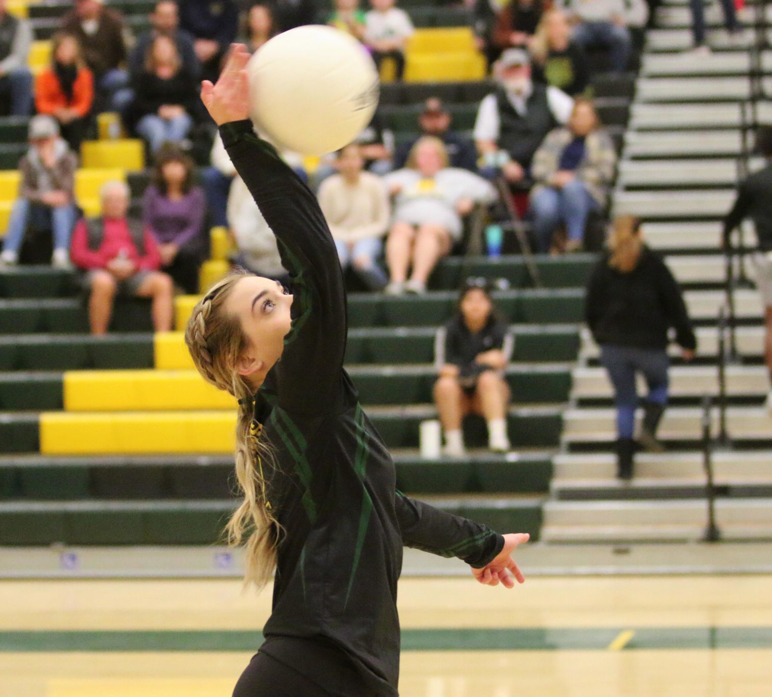 Sierra Pacific cruises past McFarland in opening round of volleyball playoffs